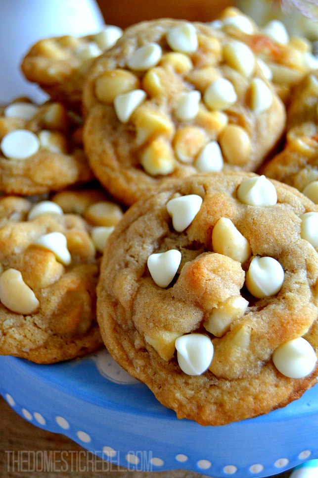 Macadamia Nut Cookies
 Ultra Soft & Chewy White Chocolate Macadamia Nut Cookies