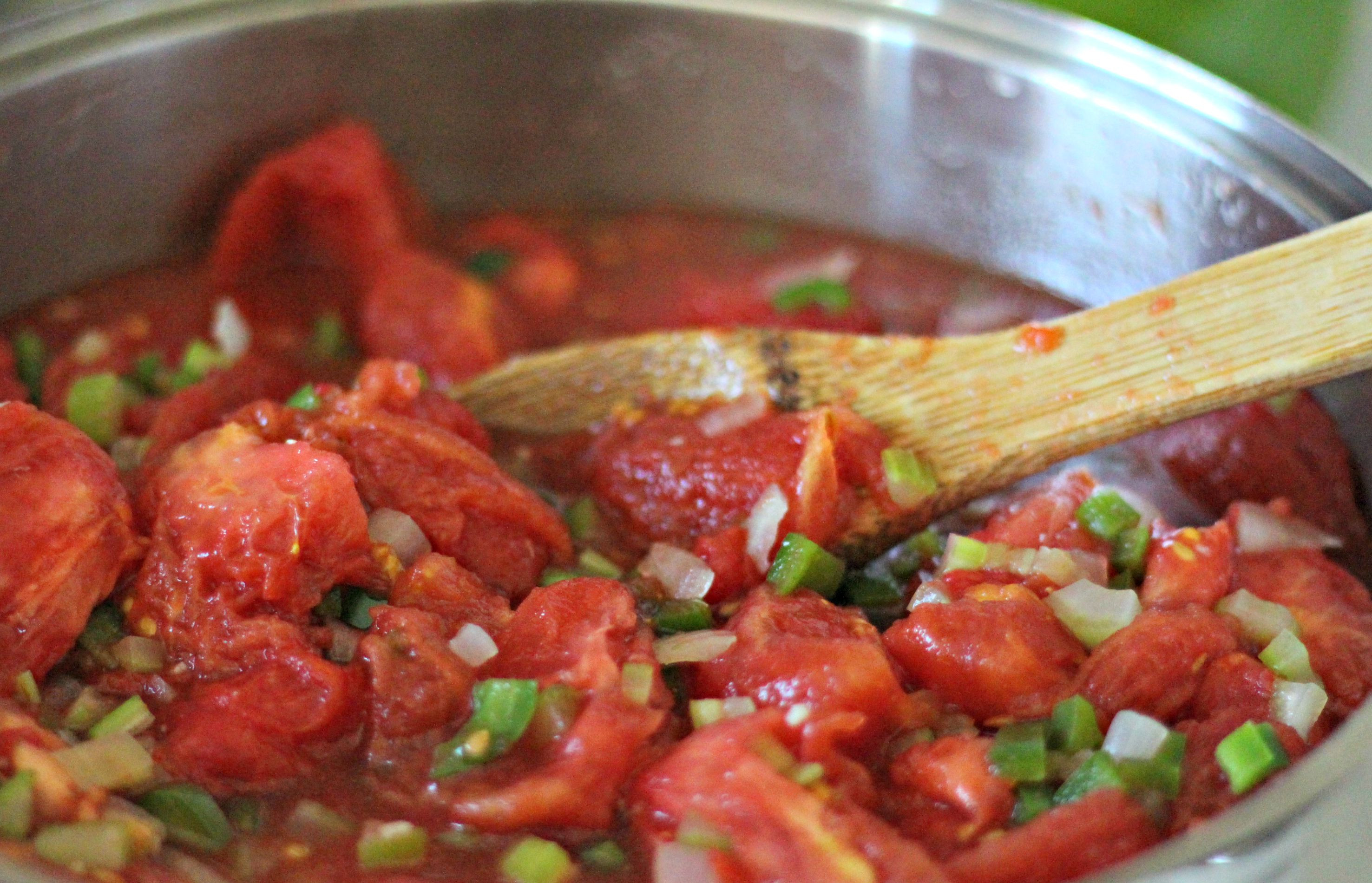 Make Spaghetti Sauce
 Homemade Spaghetti Sauce with Garden Fresh Tomatoes