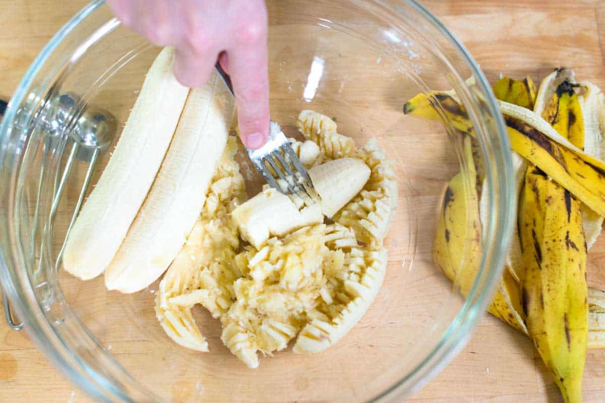 Making Banana Bread
 Ridiculously Easy Homemade Banana Bread Recipe