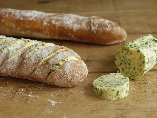 Making Garlic Bread
 The Secret to Making Garlic Bread From Scratch