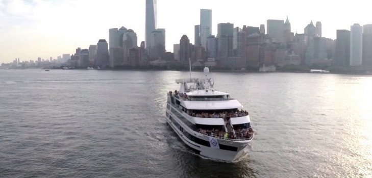 Manhatten Dinner Cruises
 Manhattan Dinner Cruise