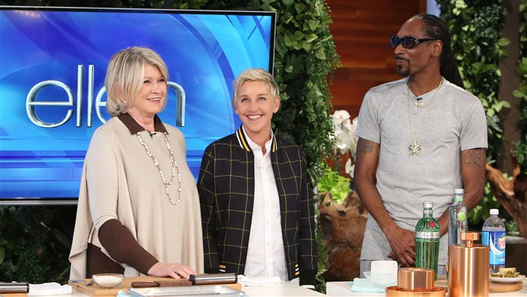 Martha &amp; Snoop'S Potluck Dinner Party
 Martha Stewart loves to cook with Blake Lively Jimmy