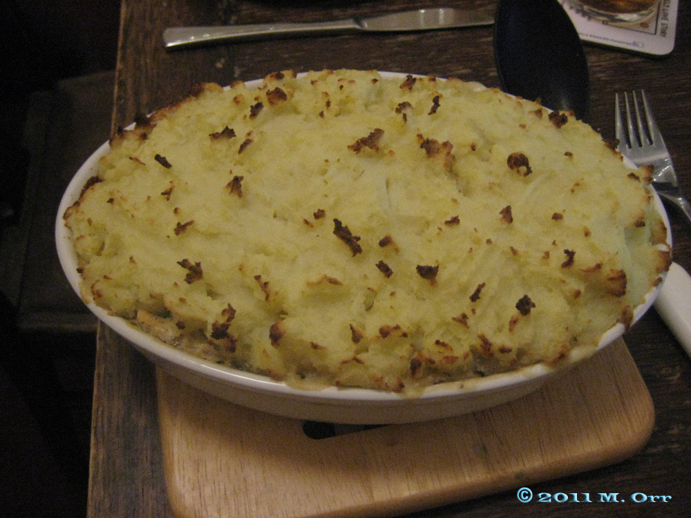 Mashed Potato Pies
 Salmon & spinach pie with mashed potato topping