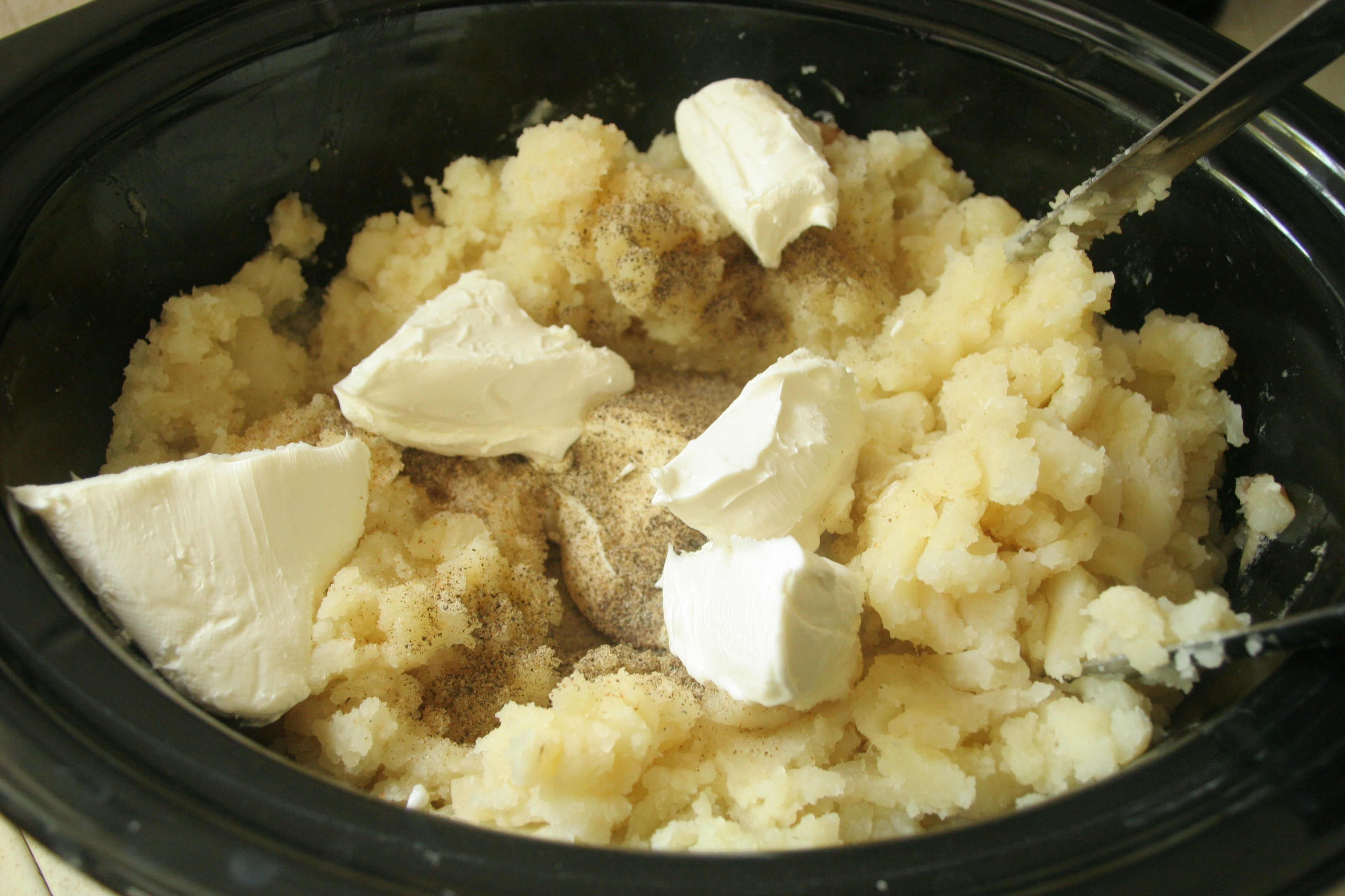 Mashed Potatoes In Crock Pot
 Creamy Crock Pot Mashed Potatoes
