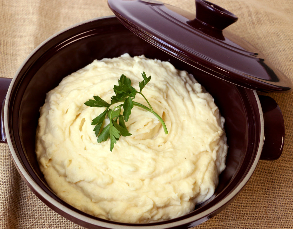 Mashed Potatoes Thanksgiving
 22 Easy Thanksgiving Recipes A Traditional Thanksgiving