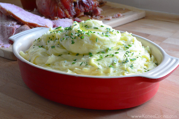 Mashed Potatoes With Sour Cream
 Sour Cream and Chive Mashed Potatoes
