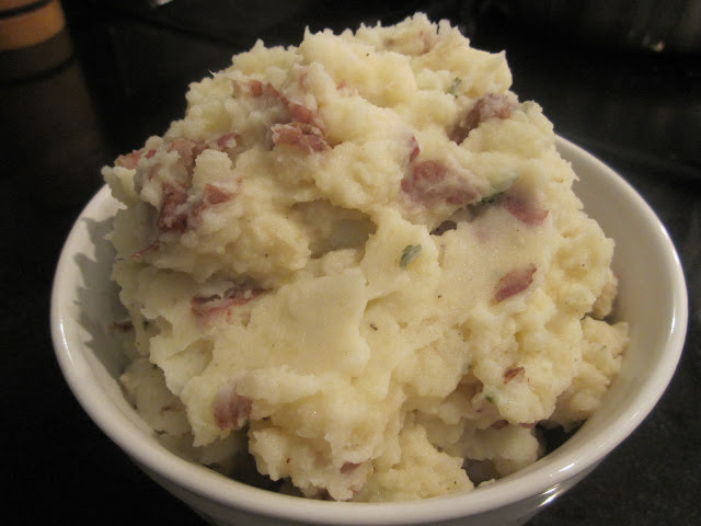 Mashed Red Potatoes
 Sophie in the Kitchen Mashed Red Potatoes
