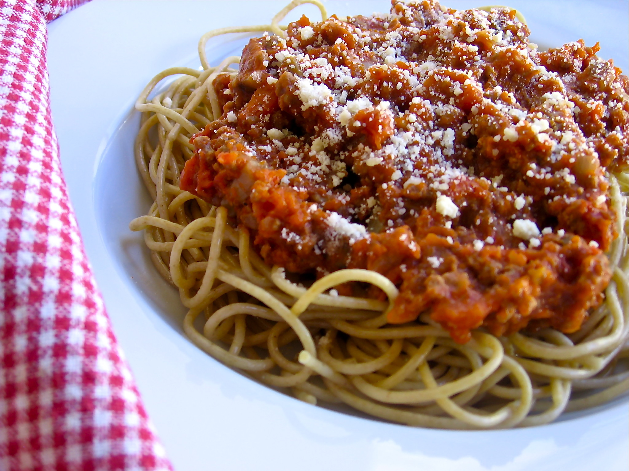 Meat Sauce Spaghetti
 Wel e • Simple Nourished Living