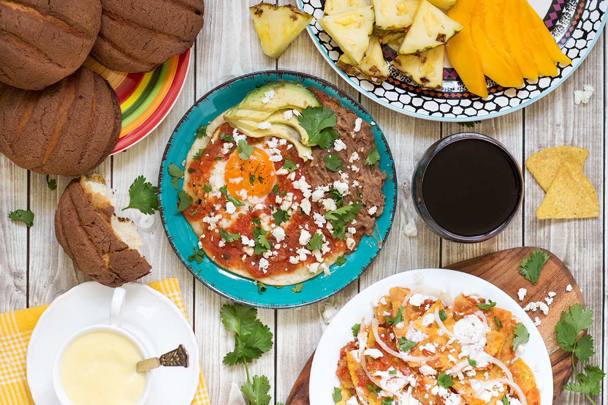 Mexican Breakfast Eggs
 Mexican Breakfast – Breakfast Around the World 5