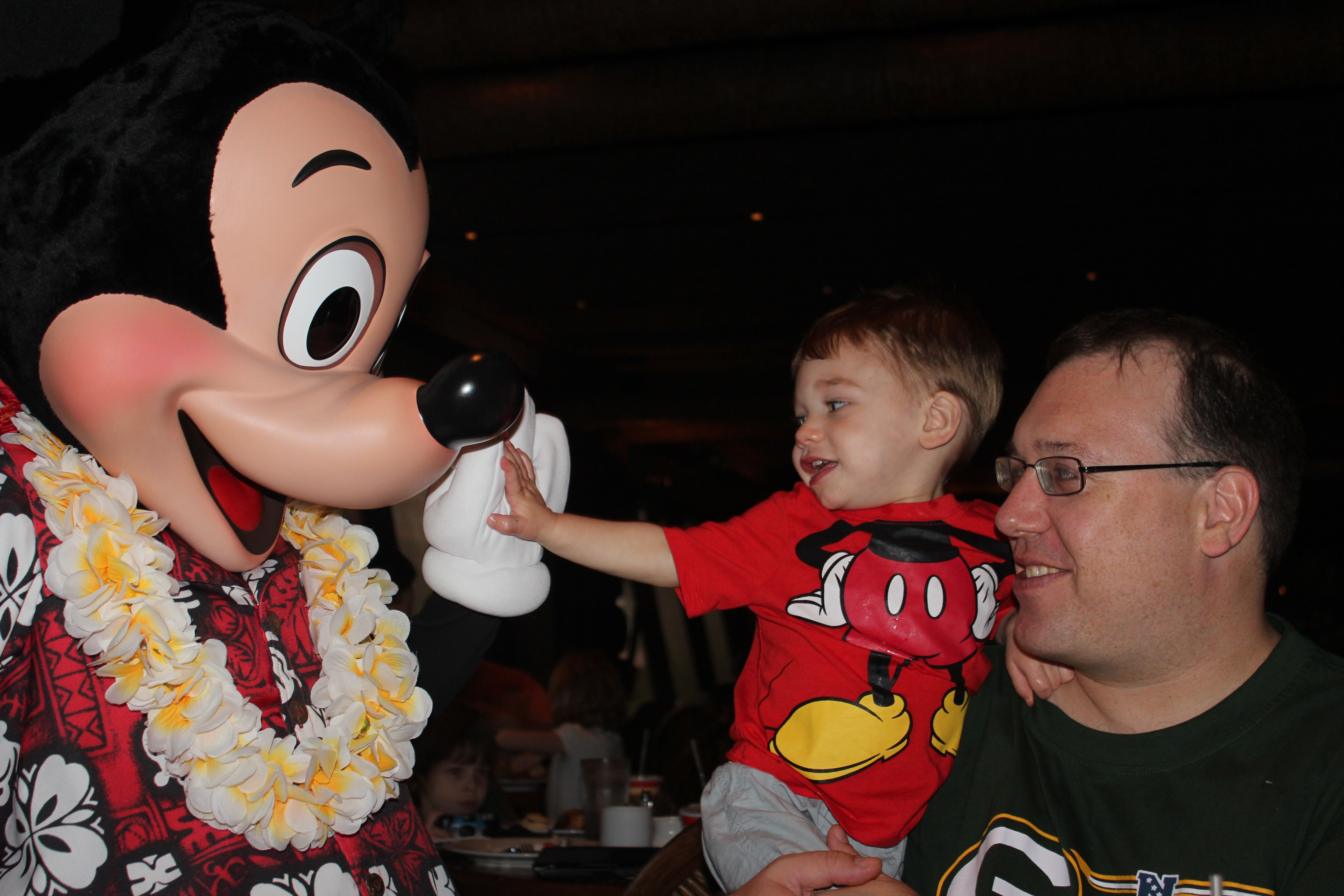 Mickey Rooney'S Potato Fantasy
 ‘Ohana’s Best Friends Character Breakfast