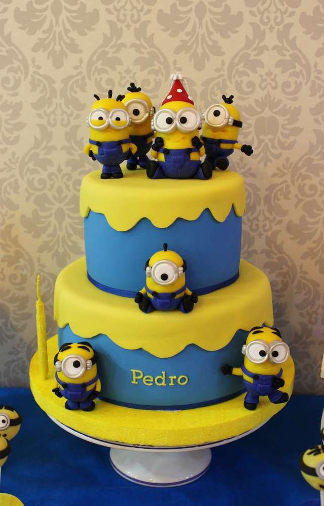 Minion Birthday Cake
 Despicable Me Minions Birthday Party Ideas