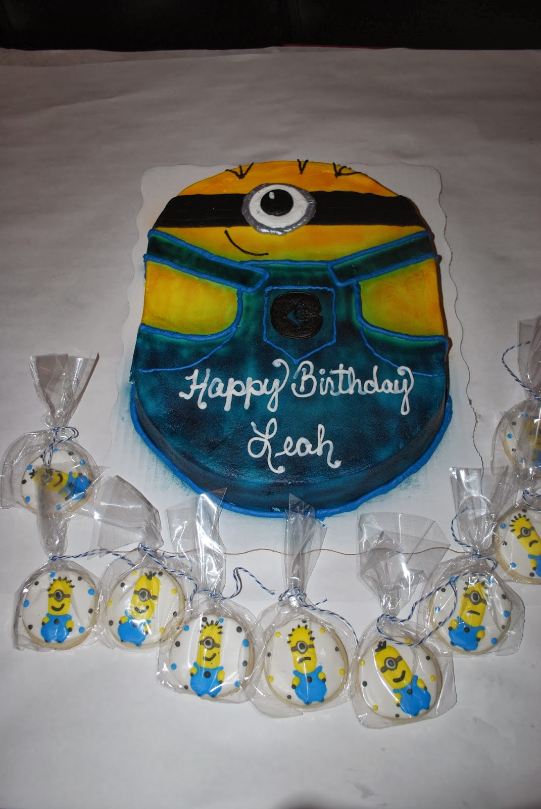 Minions Birthday Cake Walmart
 The gallery for Walmart Minions Birthday Cake