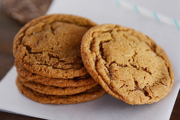 Molasses Ginger Cookies
 Soft and Chewy Ginger Molasses Cookies