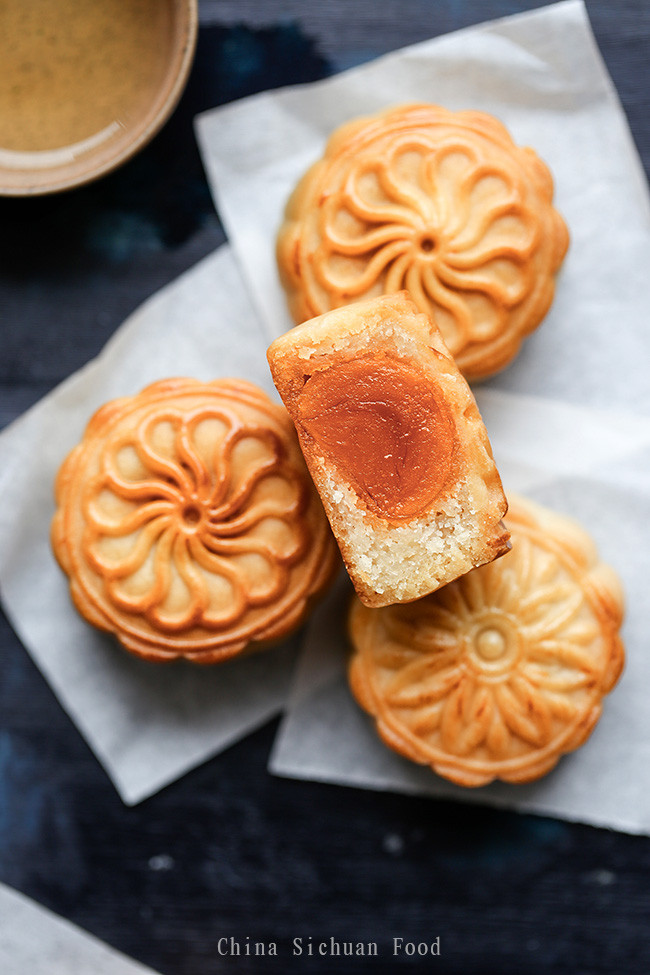 Moon Cake Recipe
 Chinese Mooncake Yue Bing —Traditional Version