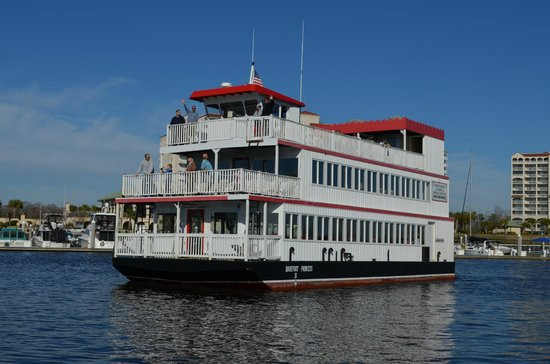 Myrtle Beach Dinner Cruise
 Dinner Cruise Review of Barefoot Princess Riverboat