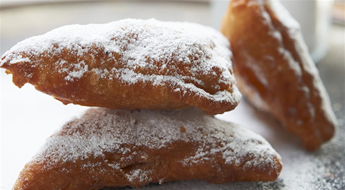 New Orleans Desserts
 Easy Beignet Recipe for the Dessert from New Orleans