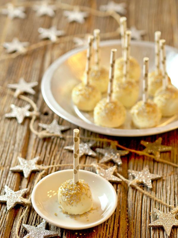 New Year Eve Desserts Recipes
 Gold Glitter Cake Pops Glitzy New Year s Eve Dessert Recipe