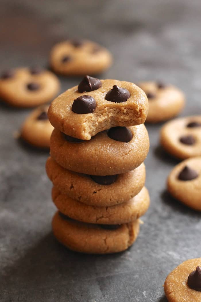 No Bake Chocolate Chip Cookies
 Soft and Chewy No Bake Chocolate Chip Cookies