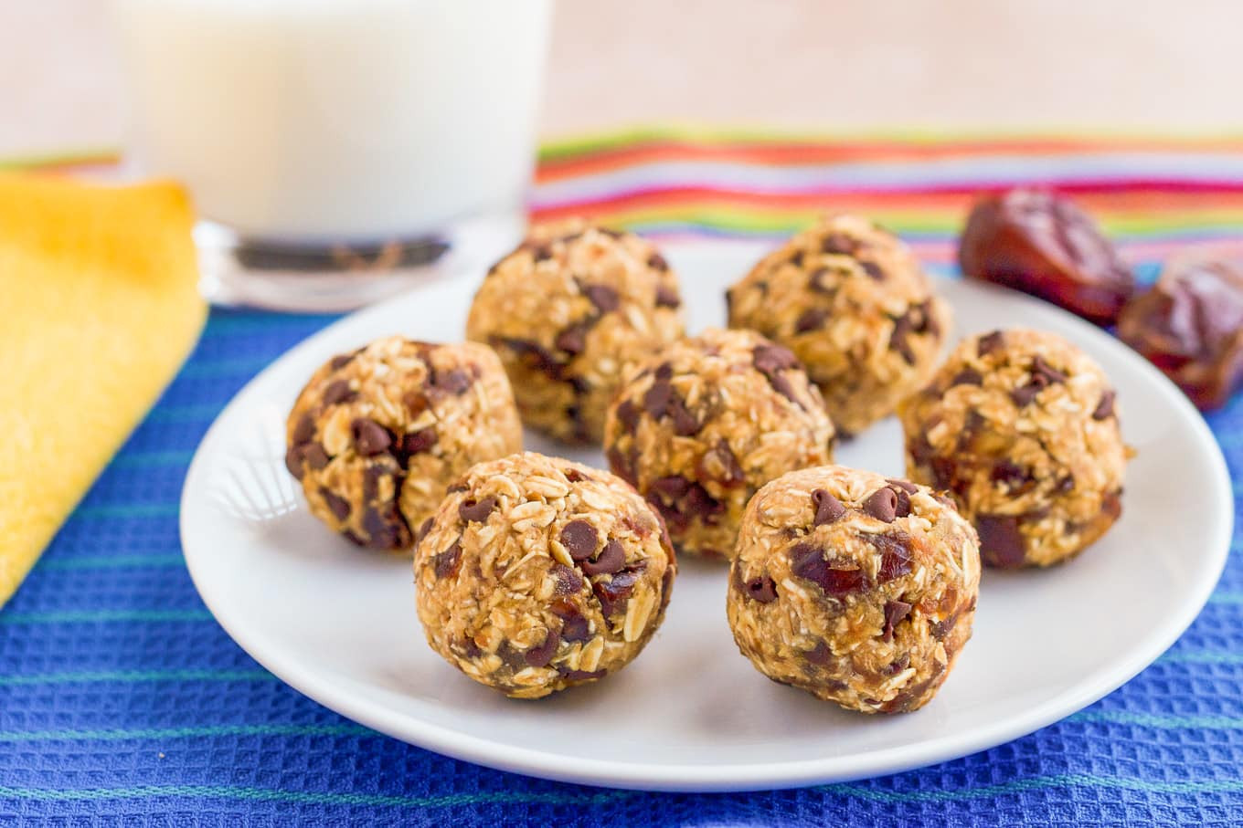 No Bake Chocolate Chip Cookies
 No bake chocolate chip cookie balls 4 ingre nts