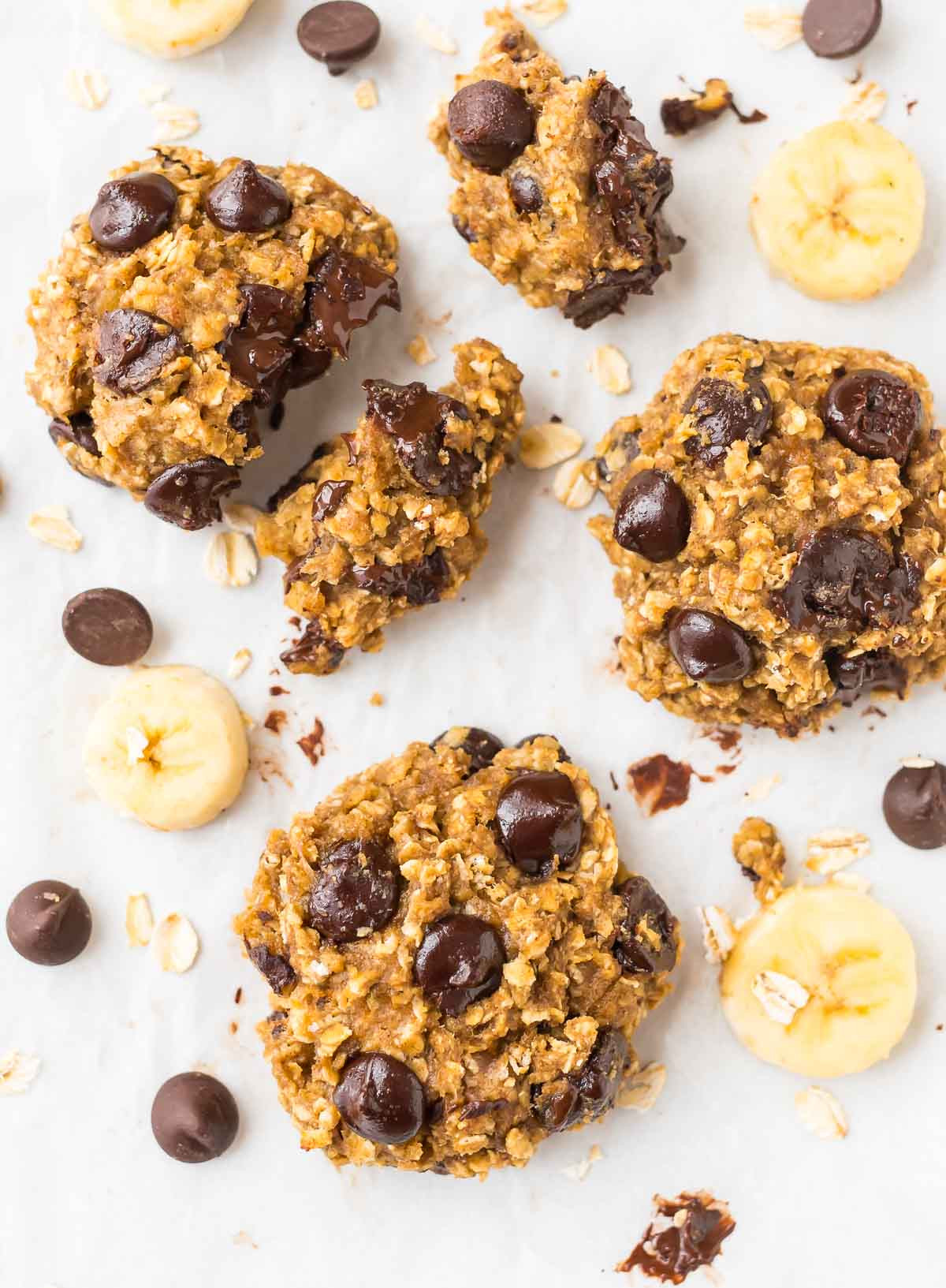 Oatmeal Banana Cookies
 Healthy Banana Oatmeal Cookies with Chocolate Chips