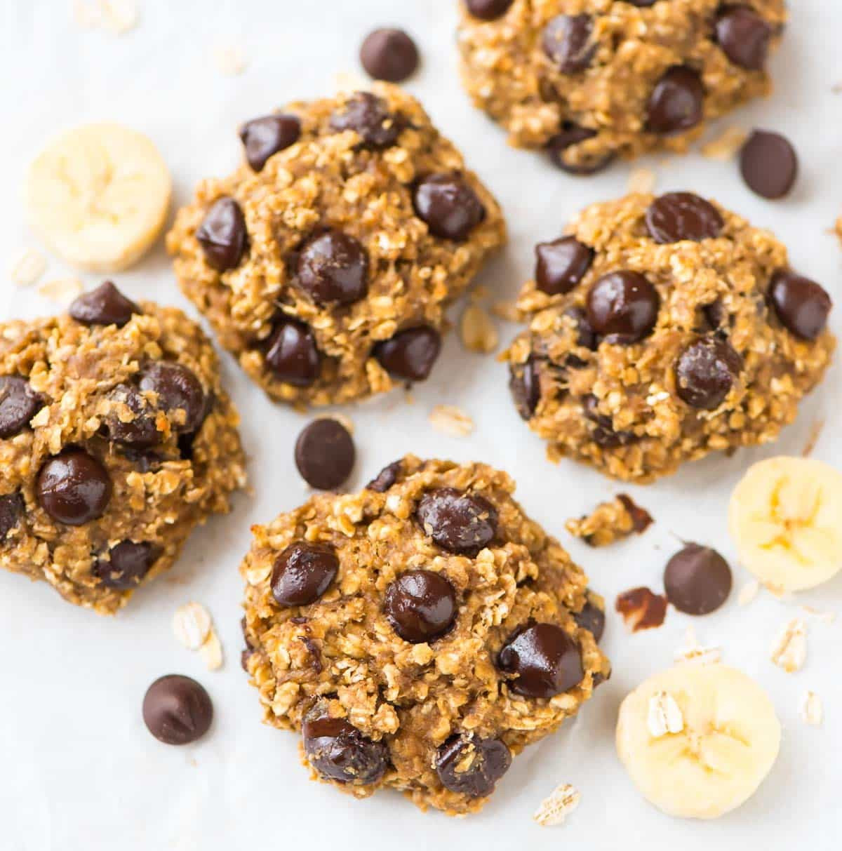 Oatmeal Banana Cookies
 Healthy Banana Oatmeal Cookies with Chocolate Chips