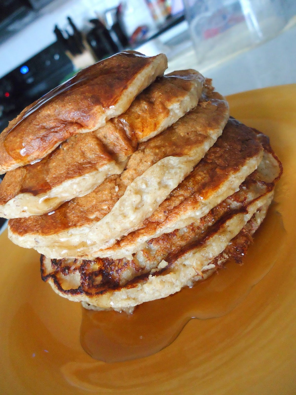 Oatmeal Banana Pancakes
 Foo & Fabulous Cinnamon Oatmeal Banana Pancakes