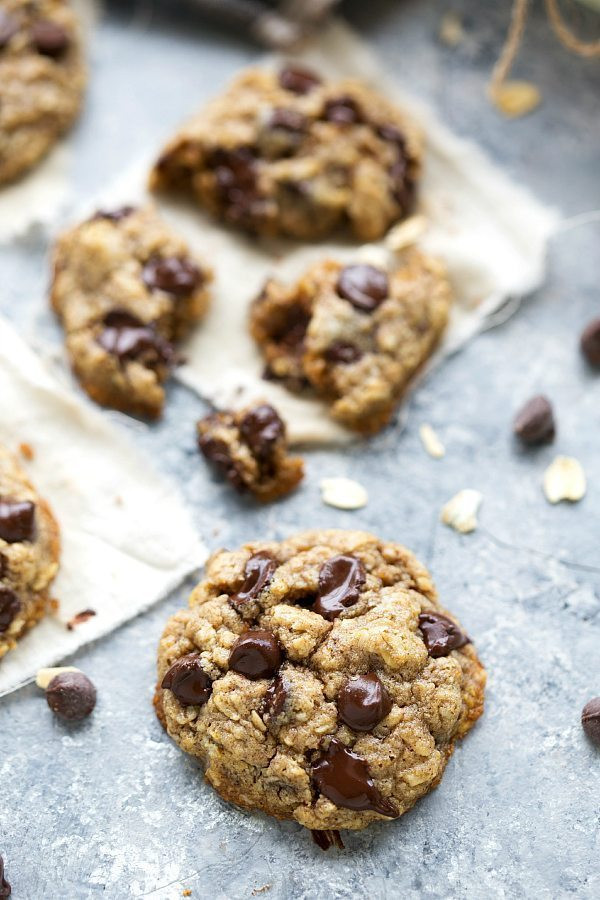 Oatmeal Chocolate Chip Cookies Healthy
 The BEST healthy oatmeal chocolate chip cookies