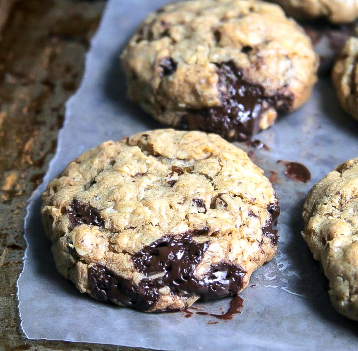 Oatmeal Molassas Cookies
 Browned Butter Oatmeal Molasses Cookies with Golden