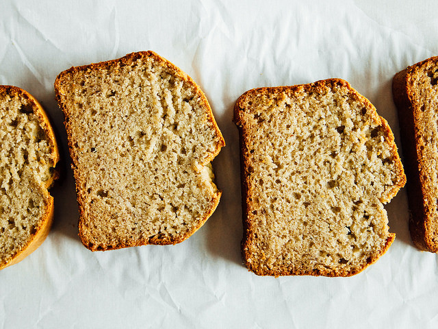 One Bowl Banana Bread
 e bowl banana nut bread