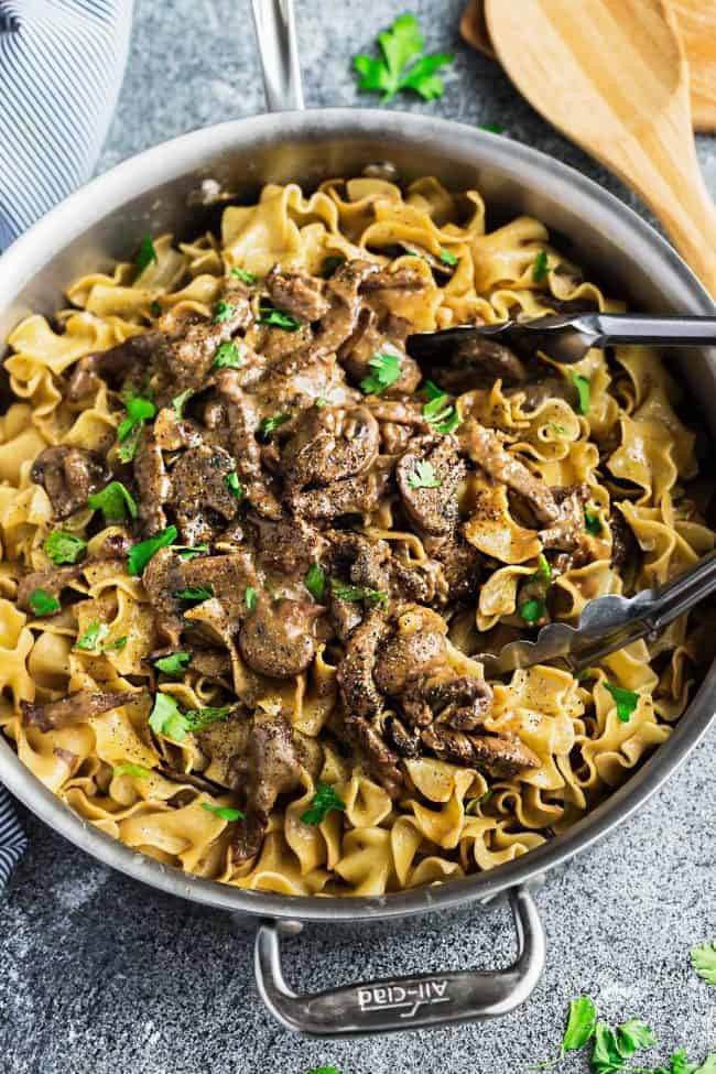 One Pot Beef Stroganoff e Pot Beef Stroganoff