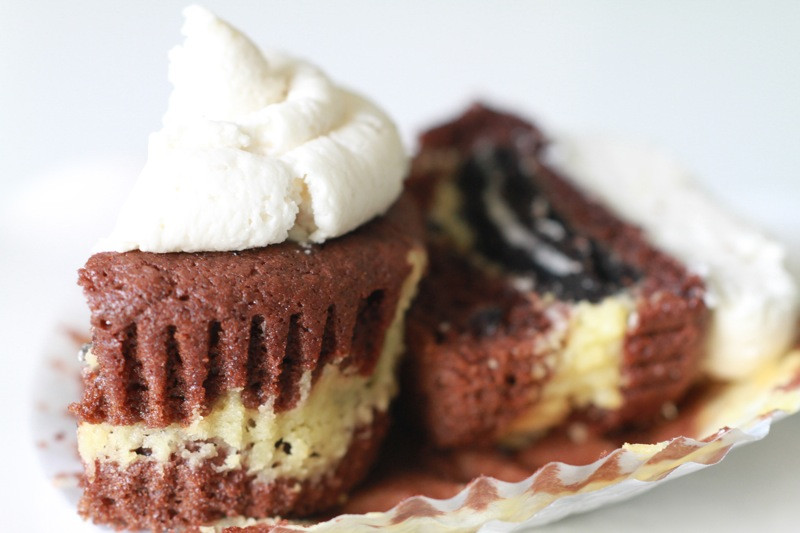 Oreo Cheesecake Cupcakes
 Oreo Cheesecake Cupcakes – DessertedPlanet