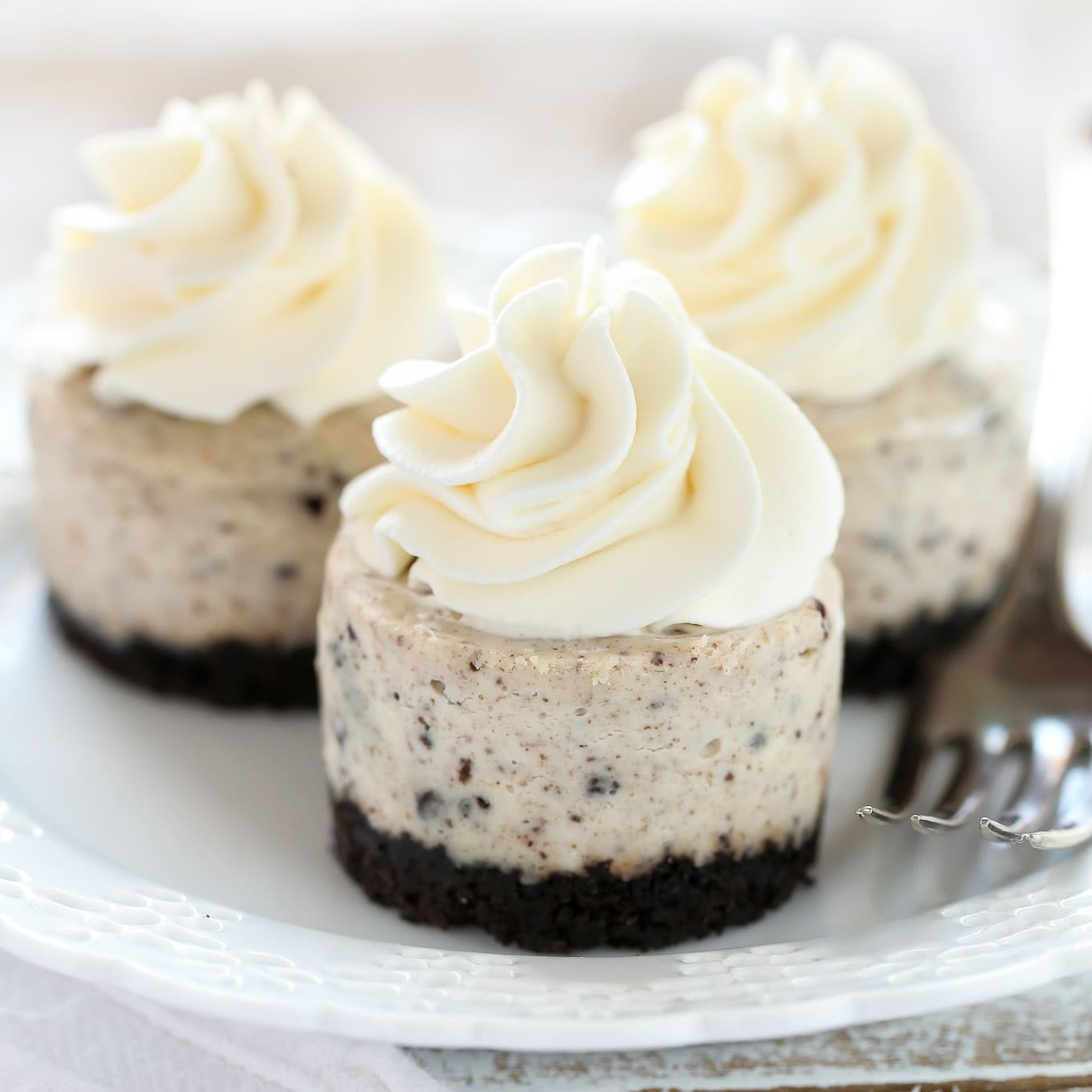 Oreo Cheesecake Cupcakes
 Mini Oreo Cheesecakes