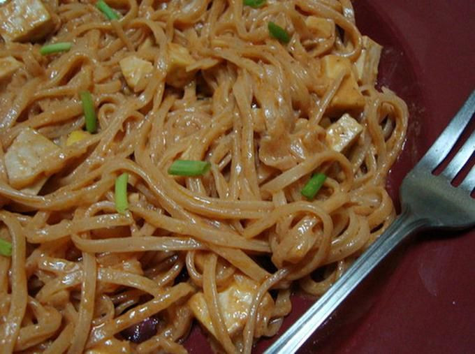 Pad Thai Noodles
 Easy Ve arian Pad Thai Noodle Recipe Vegan Gluten Free