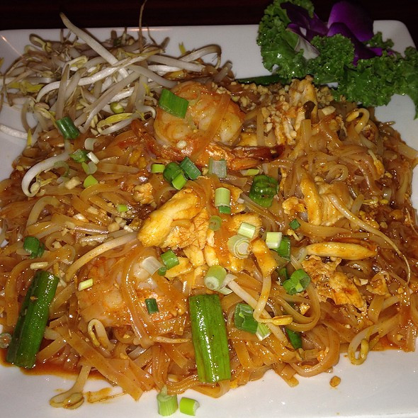 Pad Thai On Grand
 Grand Siam Chicken And Shrimp Pad Thai Foodspotting