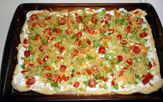 Pampered Chef Veggie Pizza
 Jamie s Favorite Recipes Cool Veggie Pizza