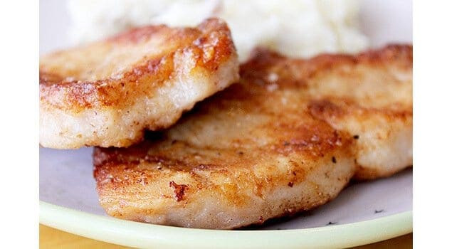 Pan Fried Thin Pork Chops
 pan fried thin pork chops