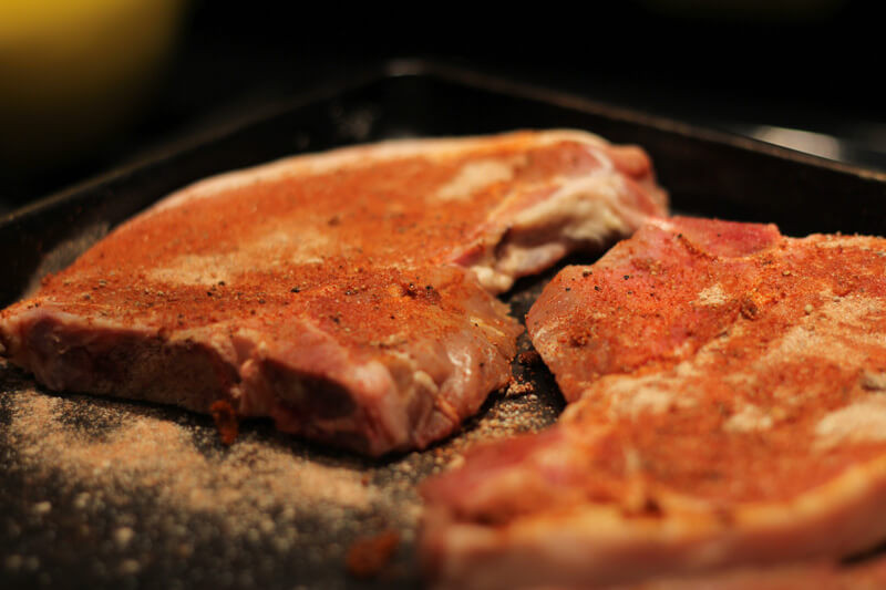 Pan Fried Thin Pork Chops
 pan fried thin pork chops