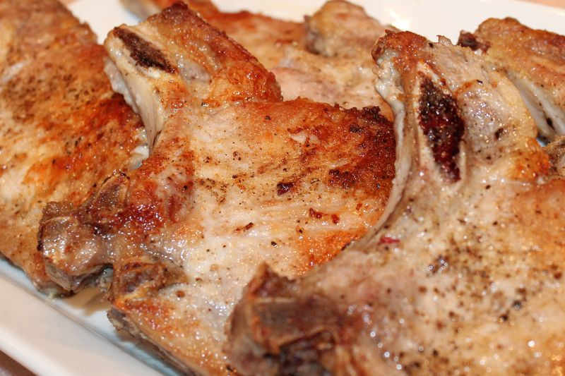 Pan Fried Thin Pork Chops
 pan fried thin pork chops