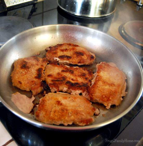 Pan Fry Pork Chops
 Quick and Easy Dinner Recipe Pan Fried Pork Chops