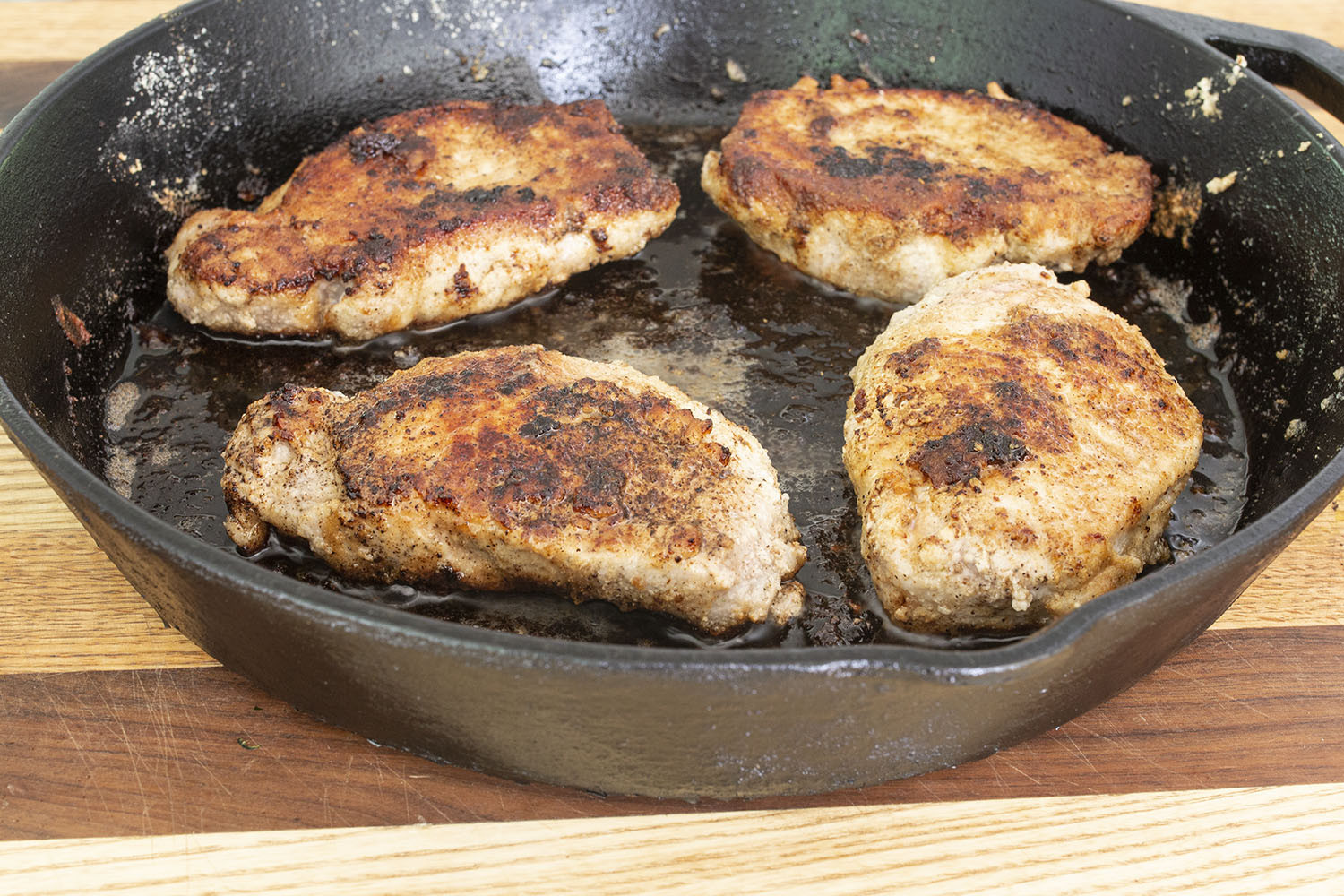 Pan Fry Pork Chops
 Pan Fried Sage Pork Chops