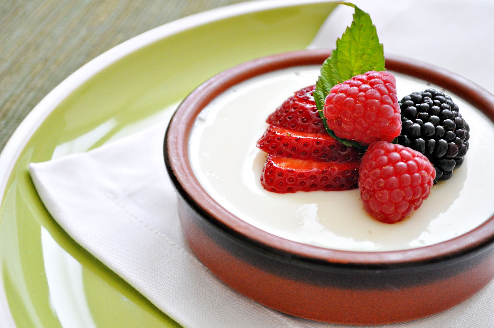 Panna Cotta Dessert
 Eat Live Grow Paleo Food Medicine Gelatine for your Skin