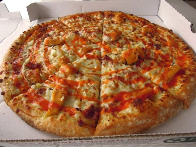 Papa John'S Buffalo Chicken Pizza
 Chain Reaction We Tried Chili s Pizza