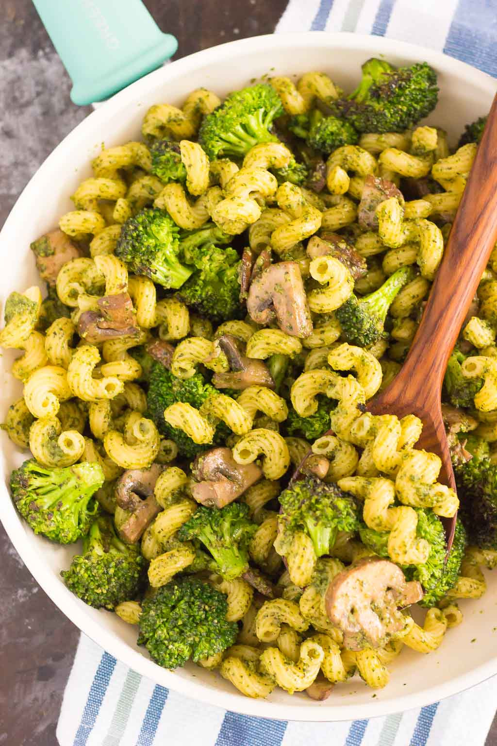 Pasta With Broccoli
 30 Minute Thursday Basil Pesto Pasta with Broccoli and