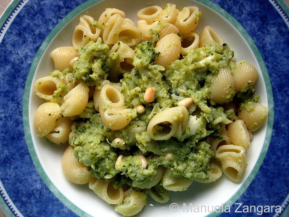 Pasta With Broccoli
 pasta with broccoli and pine nuts recipe