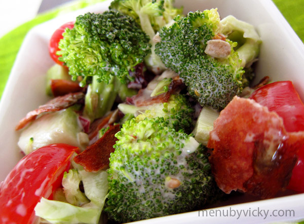 Paula Deen Broccoli Salad
 Broccoli Salad – menubyvicky