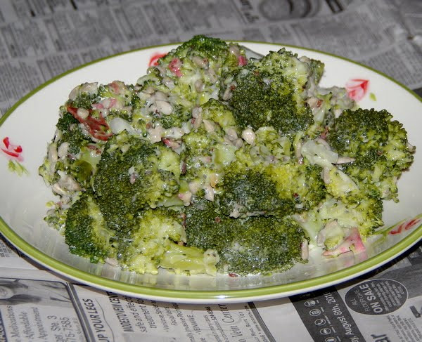 Paula Deen Broccoli Salad
 veggie num nums Paula Deen s Broccoli Salad