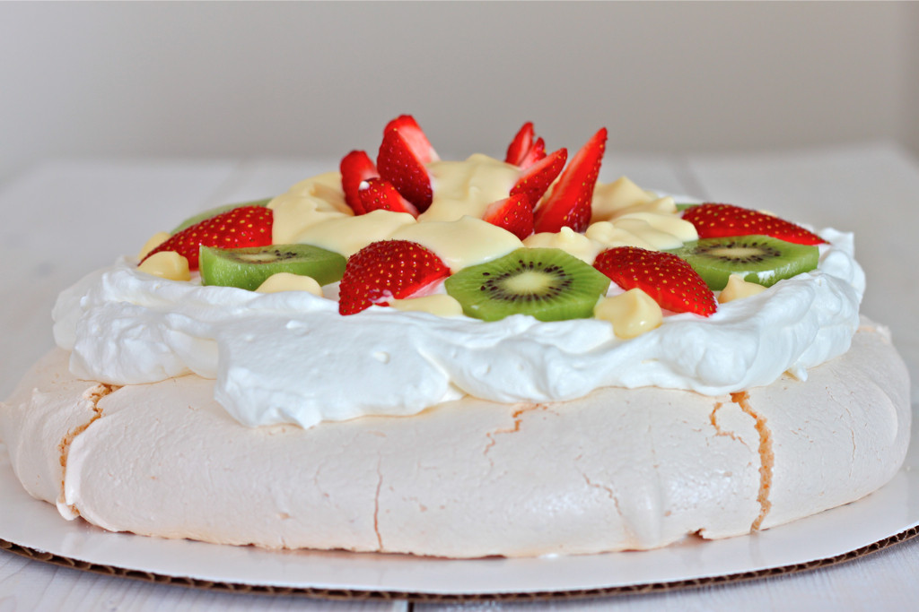 Pavlova Dessert Recipe
 Pavlova Style Meringue Dessert with Vanilla Custard – I