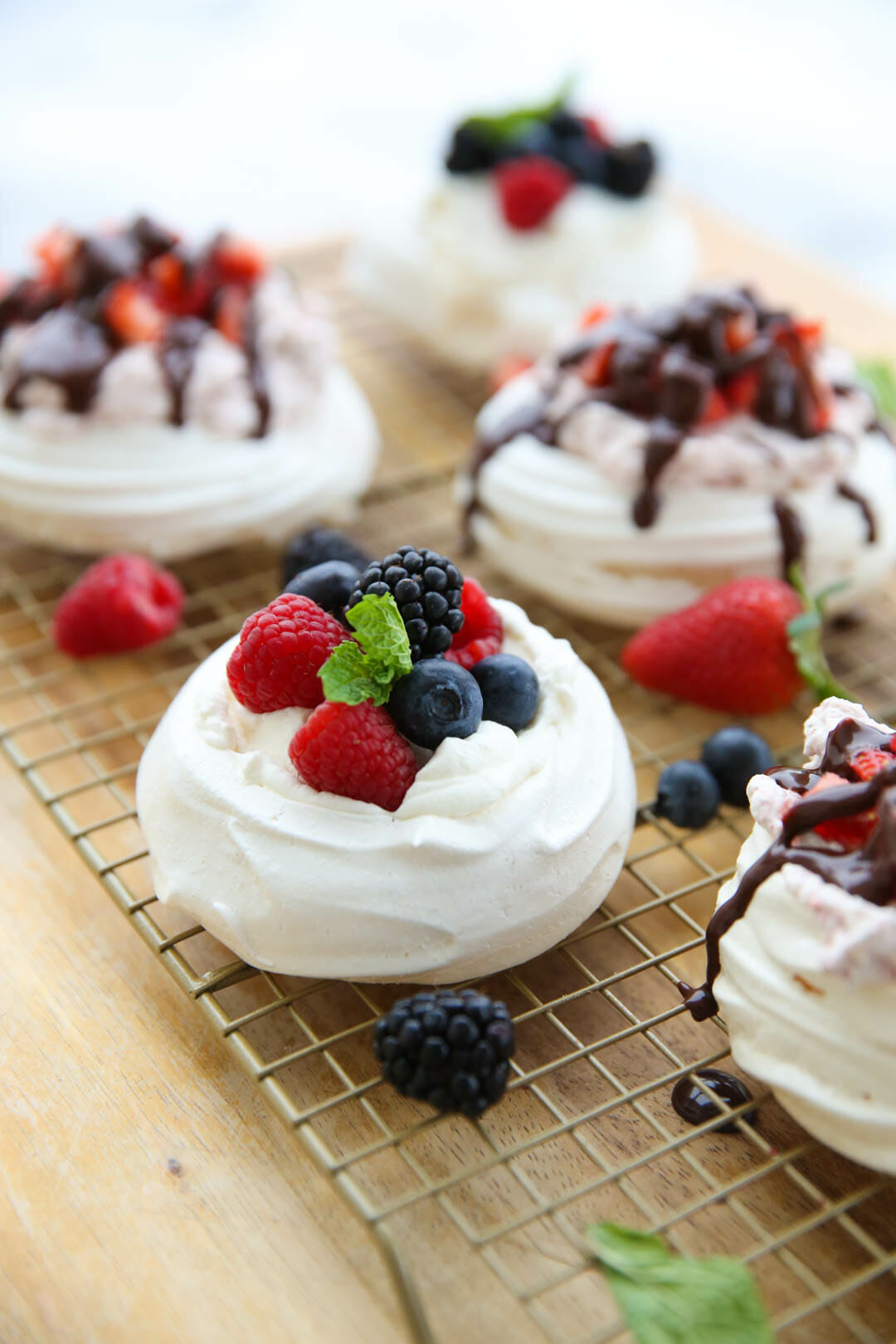 Pavlova Dessert Recipe
 Easy Pavlova Recipe with Berries and Cream