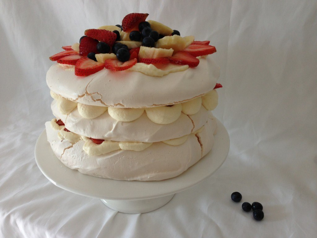 Pavlova Dessert Recipe
 HowToCookThat Cakes Dessert & Chocolate