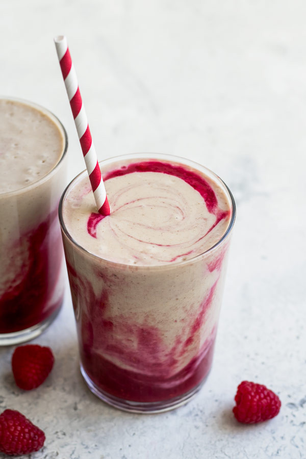 Peanut Butter And Jelly Smoothies
 Peanut butter and jelly smoothie Choosingchia